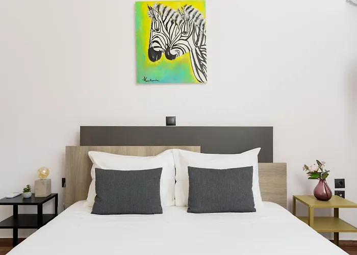 Luxury Apartment In Glyfada